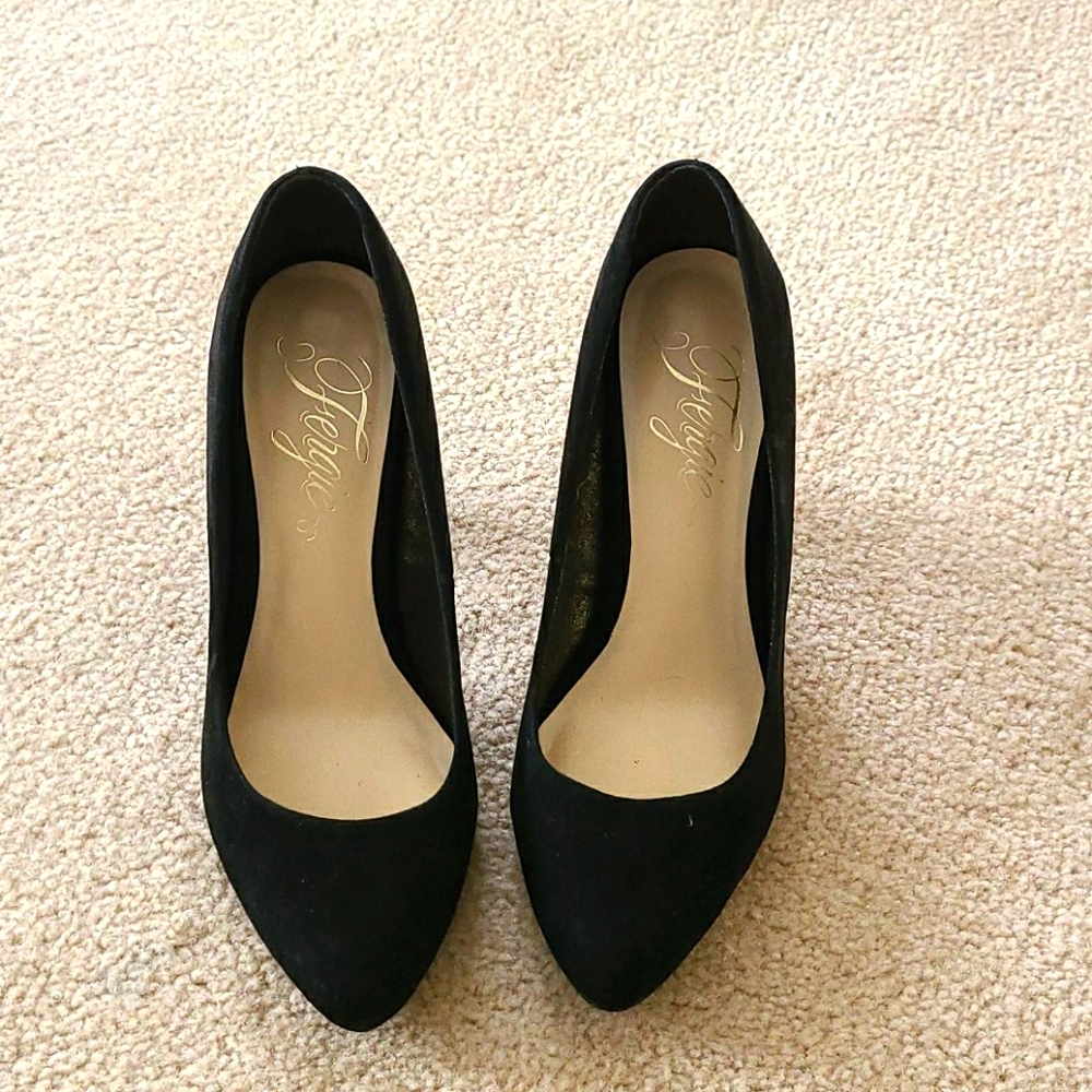 Suede pumps